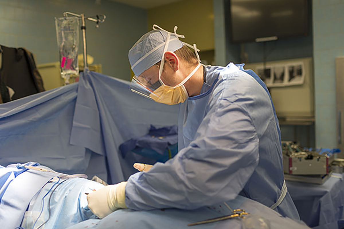 brain and spine surgeons of new york operating on a patient with failed spinal surgery